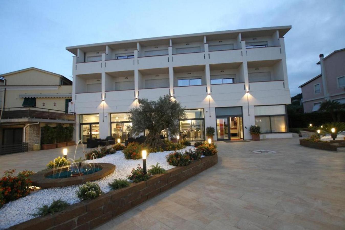Hotel Levante - Isola D'Elba Cavo Exterior photo
